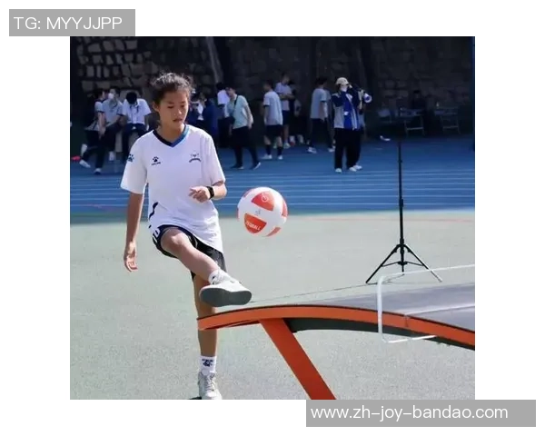 高校女足崛起新风潮展现青春力量与竞技魅力